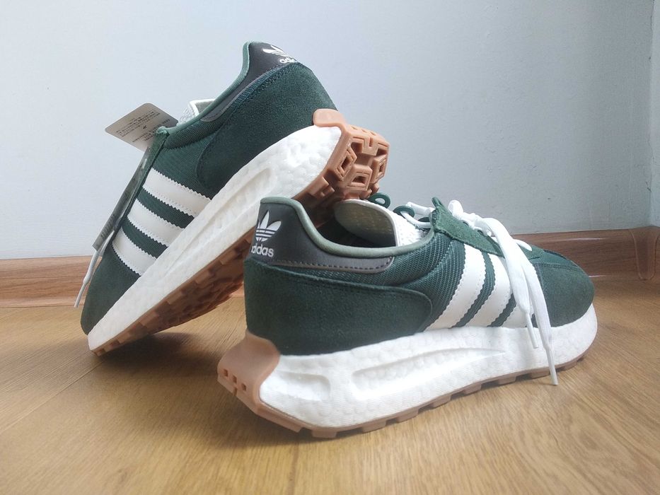 Кросівки Adidas Retropy E5. Розмір 44