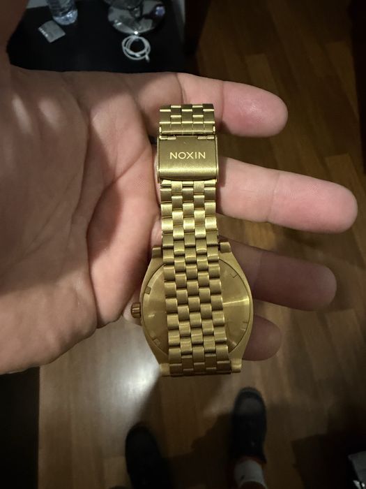 Relogio Nixon Dourado