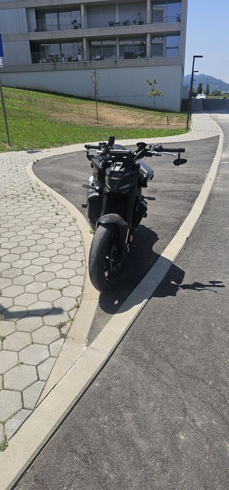 Yamaha MT-09 2024 | 7.900 km | Akrapovič |