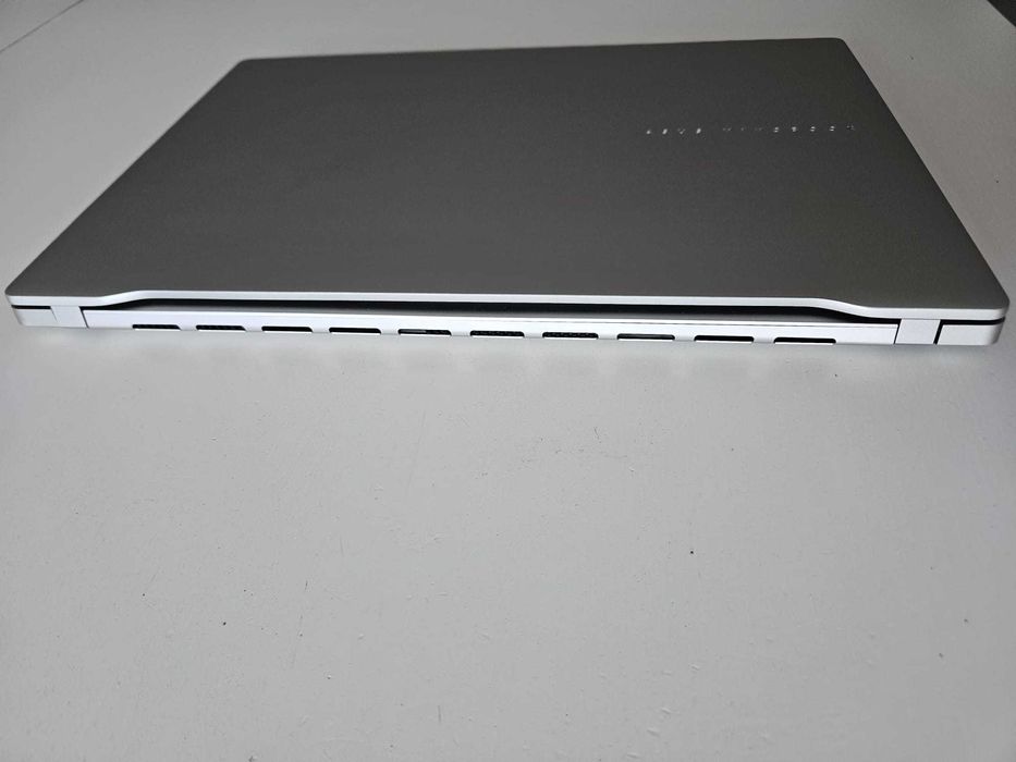 Asus Vivobook S16 M5606W