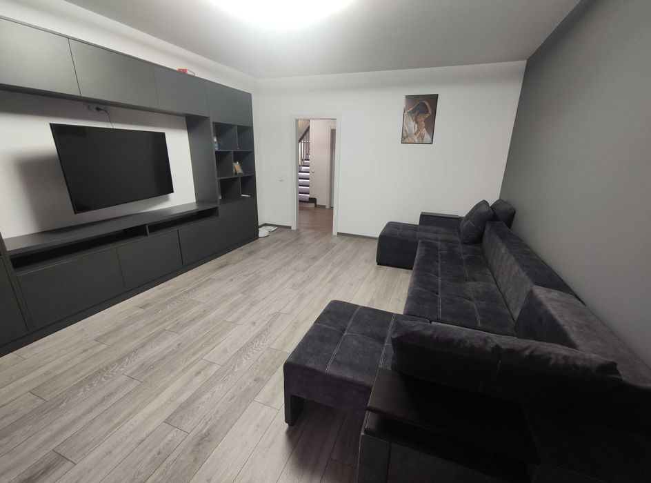 родаж 3 кімнатної квартири в Пустомитах. Нововобудова, євроремонт.