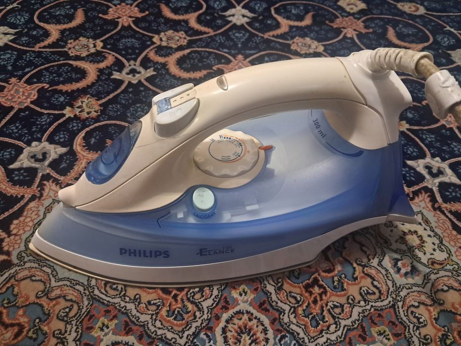 Праска Philips Elance 3100