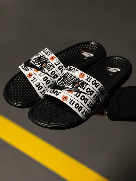 Модні  капці Nike шльопанці Найк на щодень 41-45р