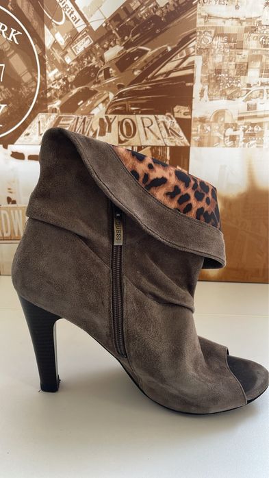 Botins Guess Camurça Cinza