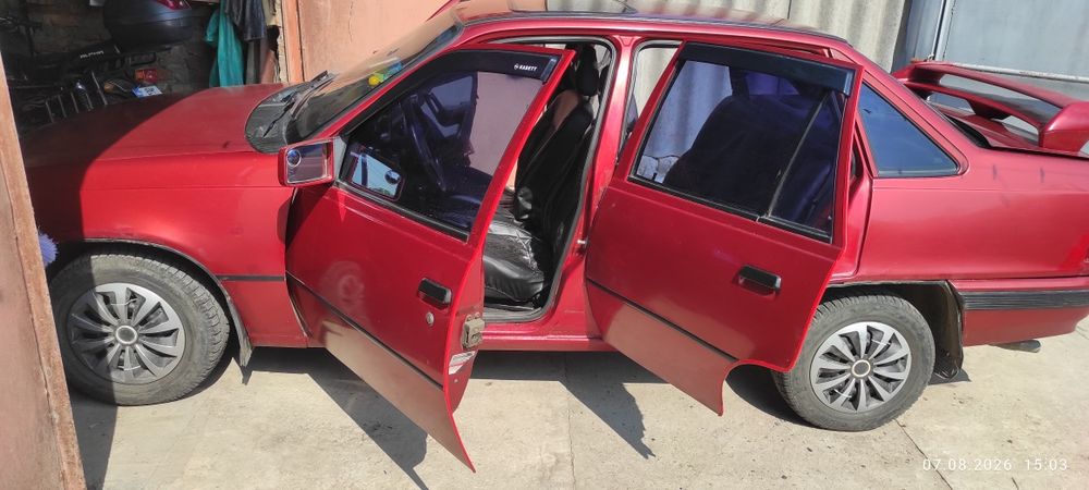 Продам Opel Kadett 1991 газ - бензин, 1.6