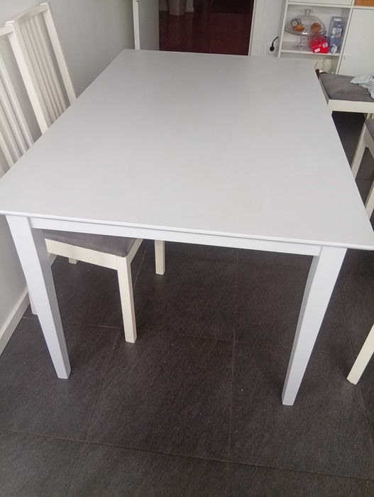 Mesa de cozinha ou sala