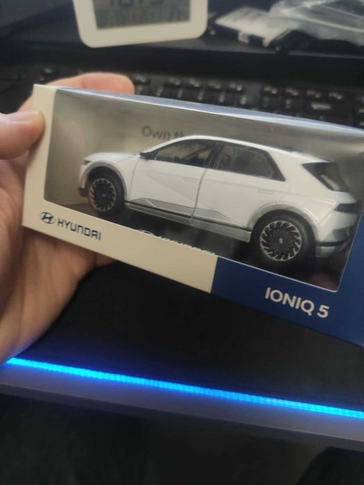 Hyundai IONIQ 5  Miniatura samochodu w skali: 1:38 Biały / White