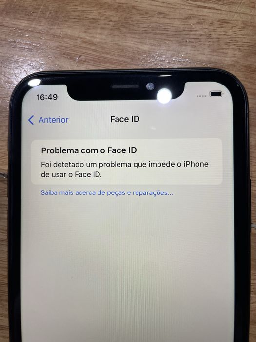 iPhone XR 64GB Preto