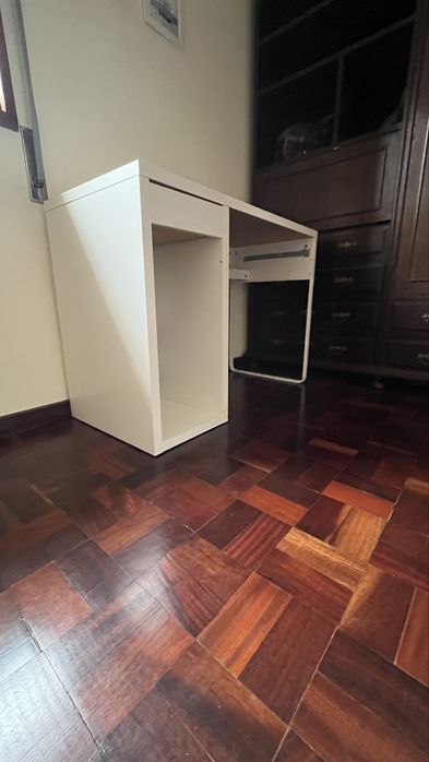 Secretária Micke IKEA branca 105x50