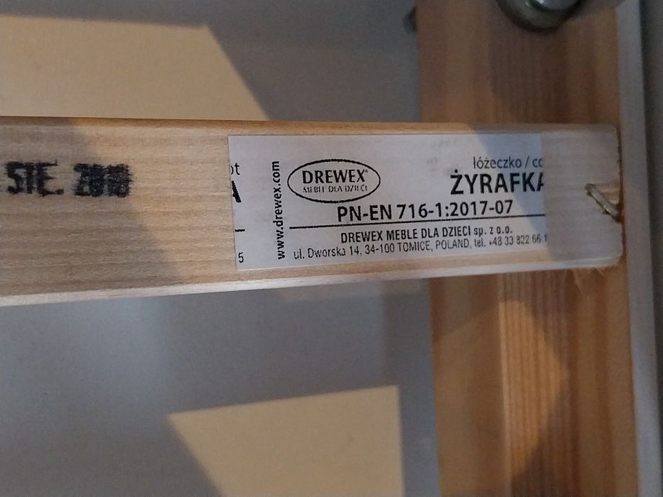 Łóżeczko niemowlęce drewex żyrafka z szufladą