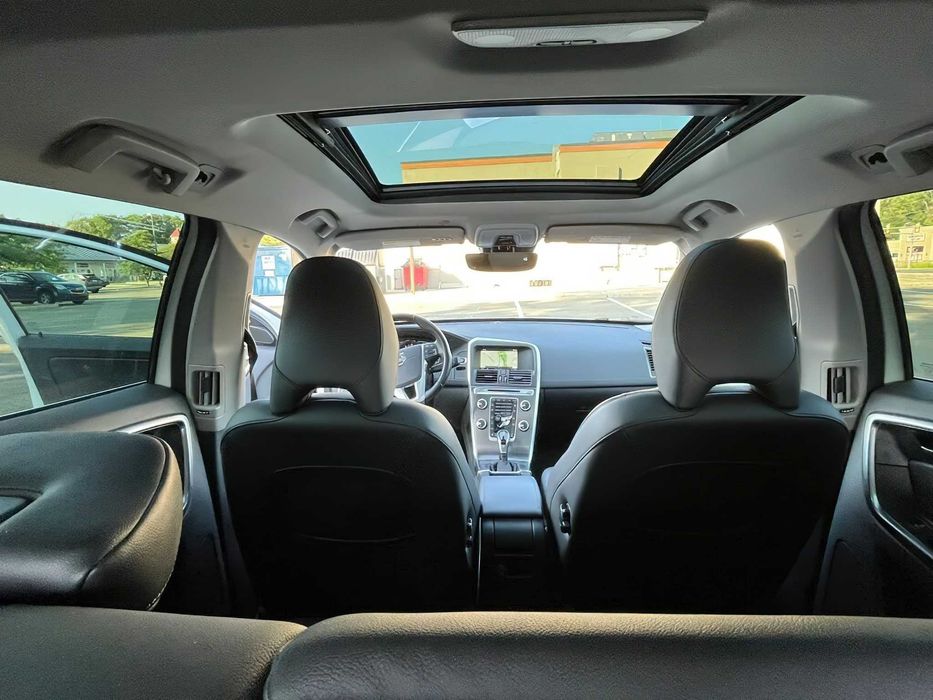 Volvo XC60      2015