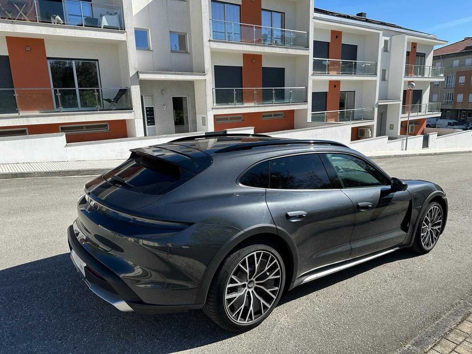 Porsche Taycan Cross Turismo — fotografia 8