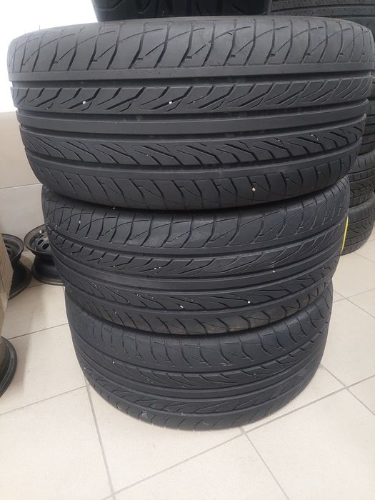 Комплект літньої гуми літо літня R20 275 45