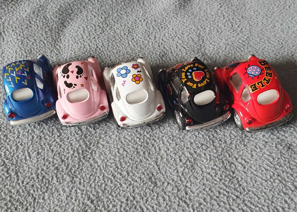 5 Lindíssimos VW Carochas / Beetles de cores diferente - KINTOY
