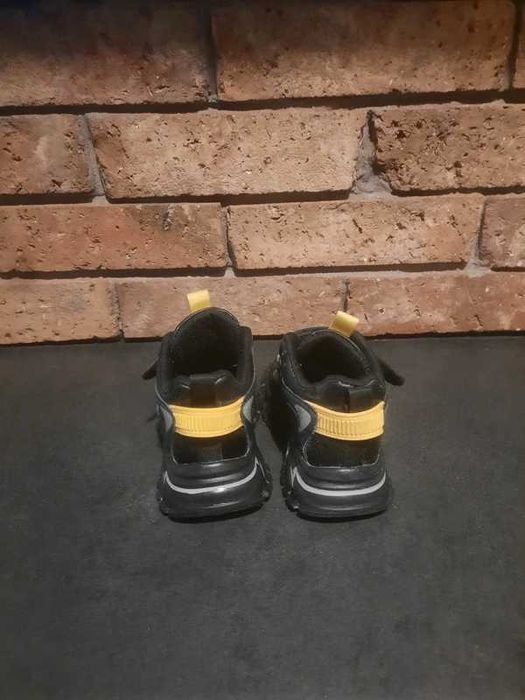 Adidasy chłopięce na rzep 26
