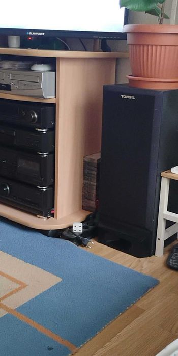 Wieża Technics z kolumnami