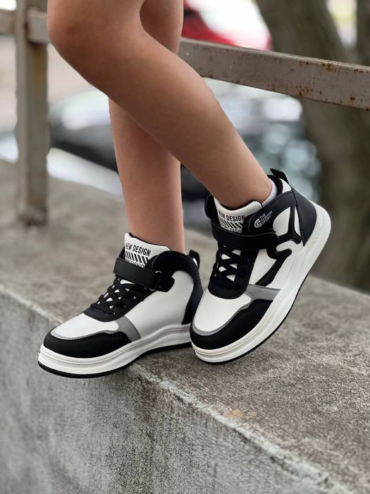 Кросівки ВВТ чорні/білі |  Розміри  32-37 |  Весна-осінь |  Унісекс