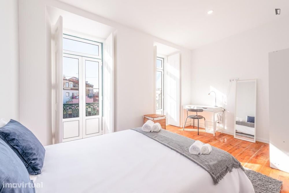 Quarto - localizado em Mouraria Lisbon