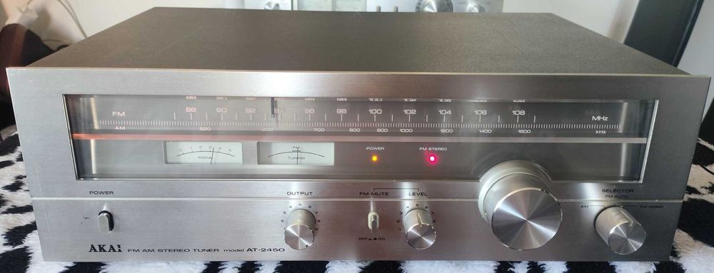 Tuner Akai AT-2450