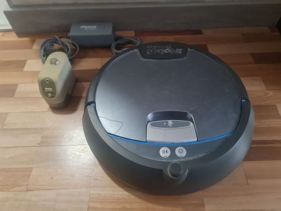 Легендарный моющий пылесос iRobot Scooba 390