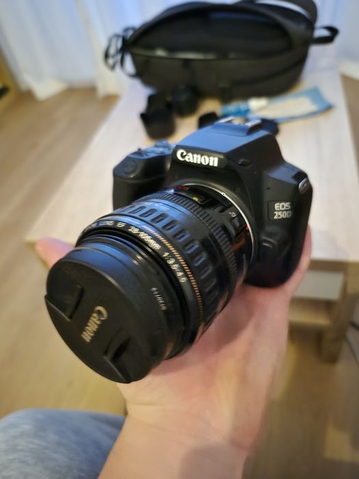 Camera canon com alguns extras