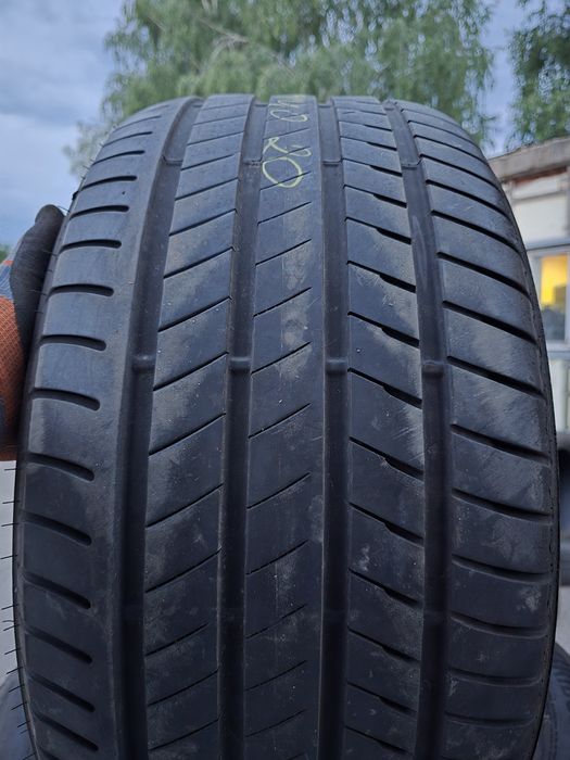 305/40R20 Bridgestone Alenza 001