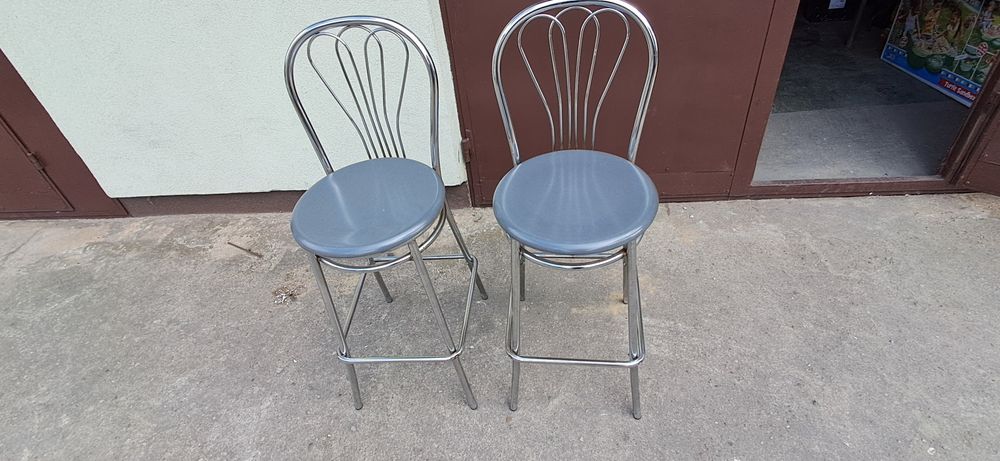 2x krzesła barowe (hokery)