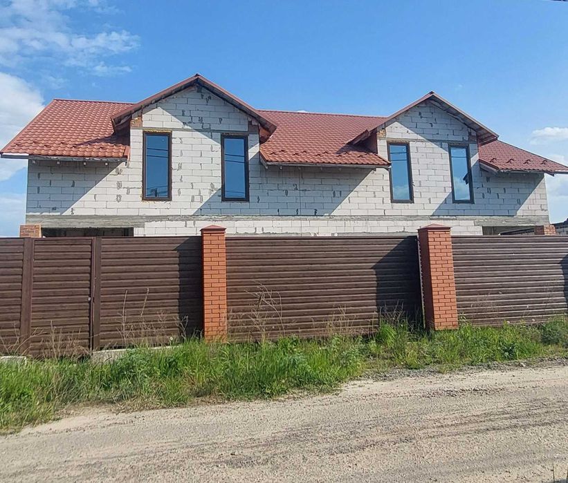 Старі Петрівці, будинок-дуплекс 185 кв.м з документами.  Є-оселя