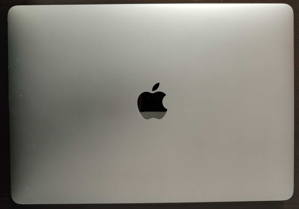 Apple MacBook Pro 13” i5 8GB SSD 256GB Touch Bar