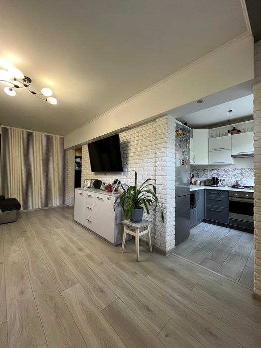 Продається простора 3-на квартира з ремонтом 62м2, р-н Соборності LD