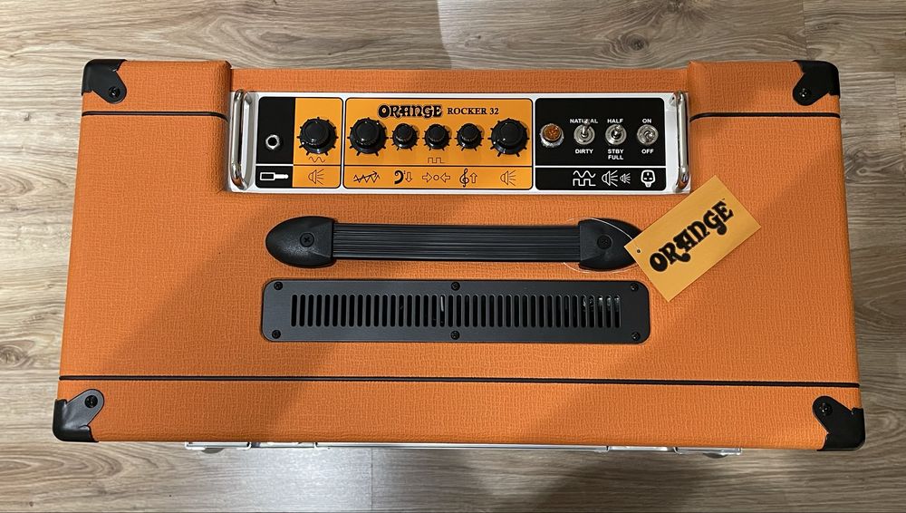 Orange Rocker 32 + Case