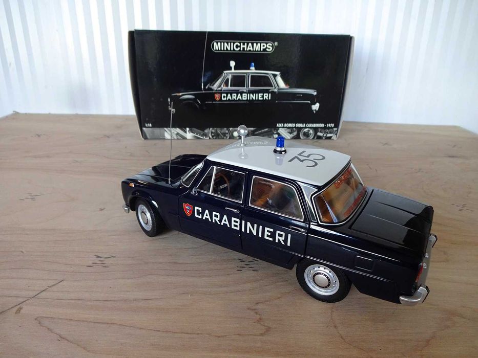 Alfa Romeo Giulia Carabinieri 1/18
