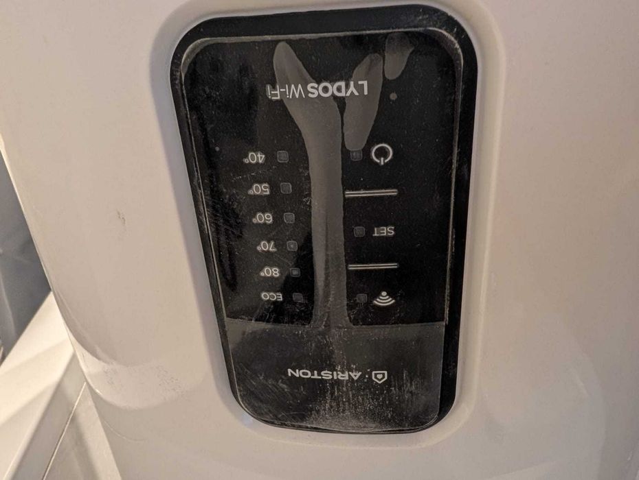 Termoacumulador Ariston LYDOS Wi-Fi 100L — 2 anos, como novo