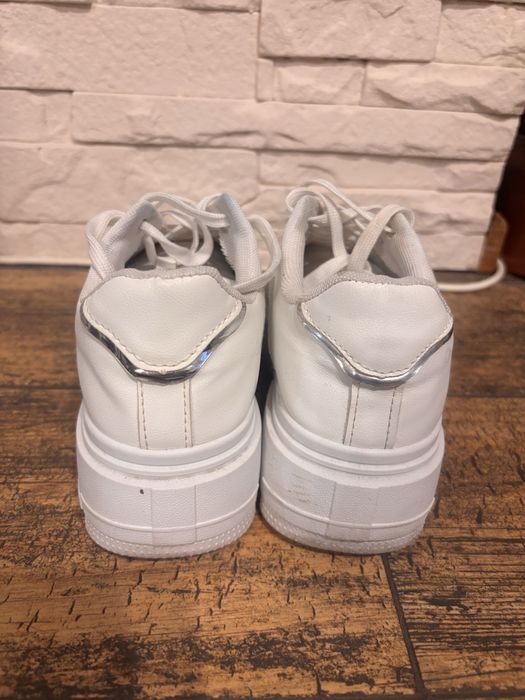 Buty damskie sportowe