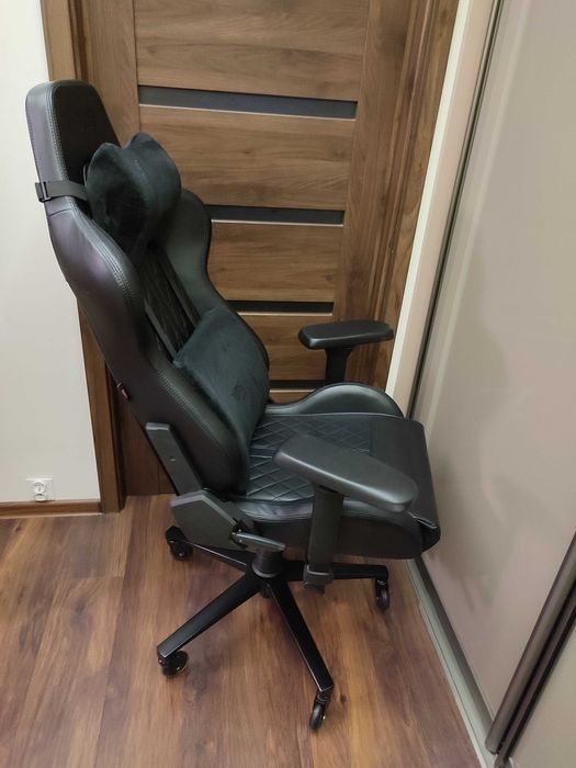 Fotel Biurowy Gamingowy YUMISU 2050 BLACK SKÓRA PU