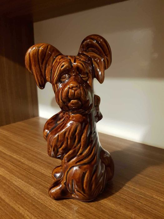 PRL-owska ceramika - kamionkowa figurka psa