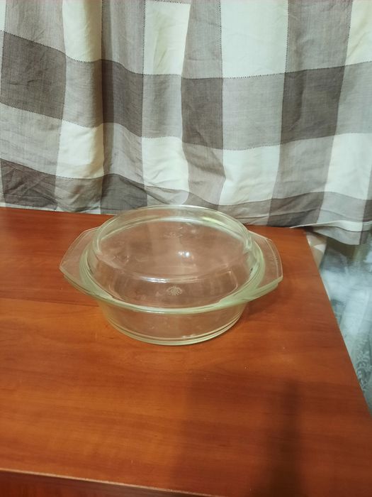 Кастрюля жаропрочная