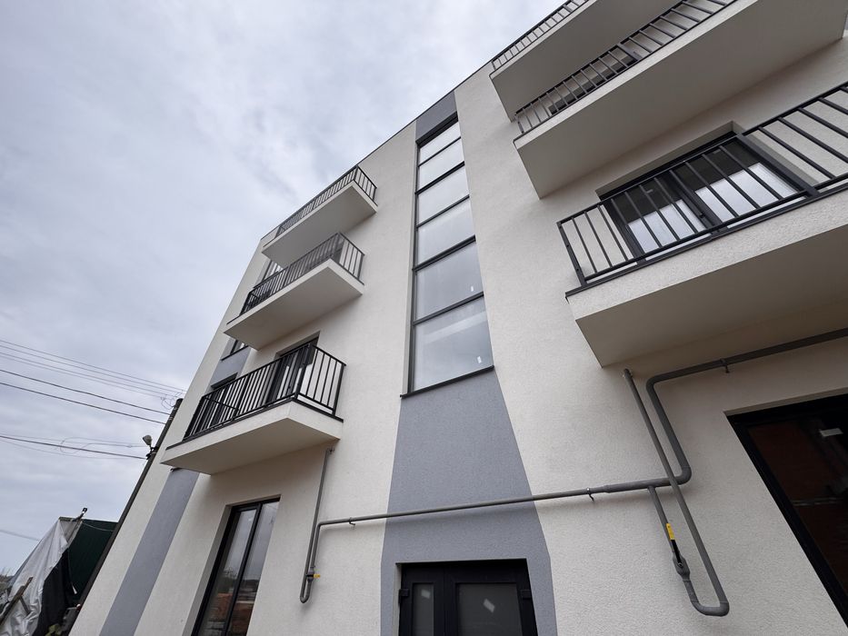 Продам 2- кімнатну квартиру сихів 4 хв Давидів оформлено майнові права