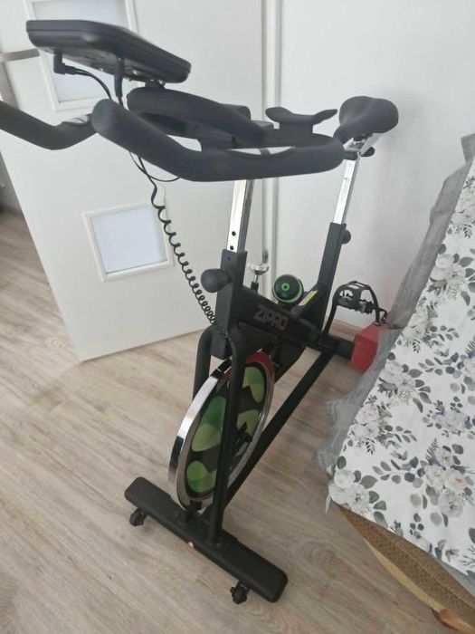 Rower spinningowy Zipro Holo 2