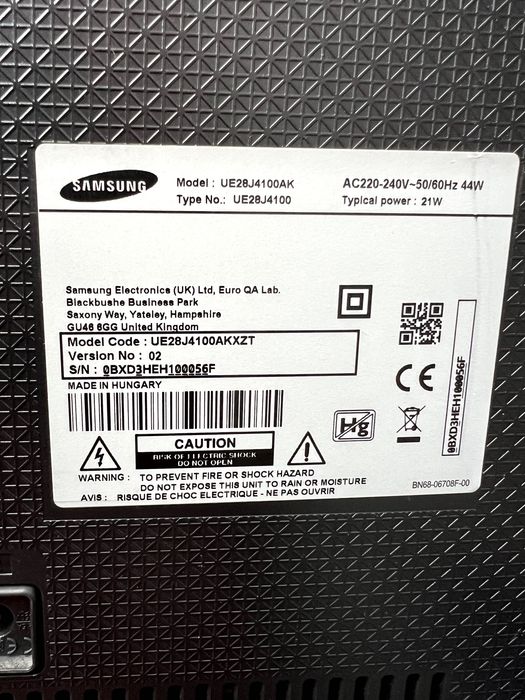 Телевізор Samsung UE28J4100AK – компактний 28″ HD LED