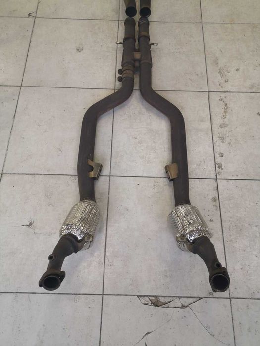 вихлопна система AMG CL63 W 216 ,без задних глушителей