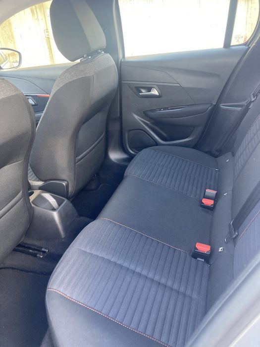 Peugeot 208 1.2 gasolina 75cv 2021