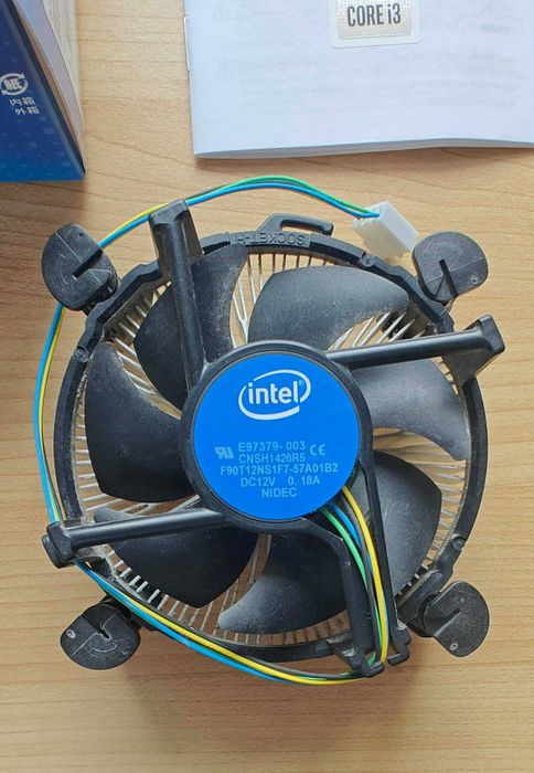Procesor Intel Core i3-10100F