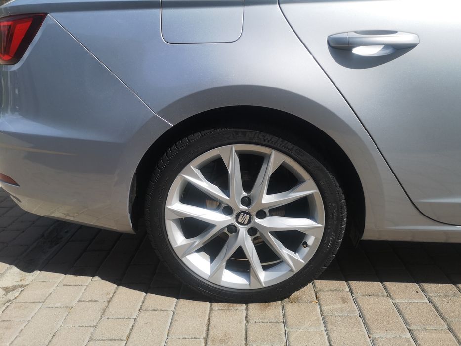 SEAT Leon 2017   FR 1.4 TSI  150 кс  автомат  малий пробіг 68500