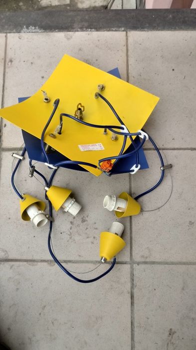 Lampy wiszące pokojowe