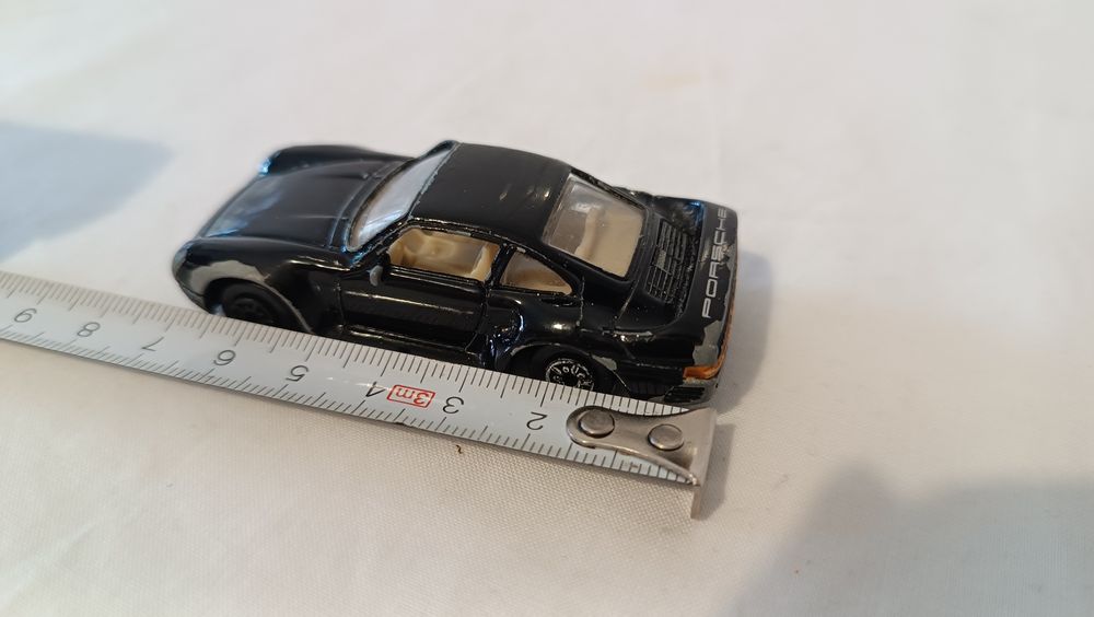 Porsches 959. Carro miniatura. Maisto 7 cm