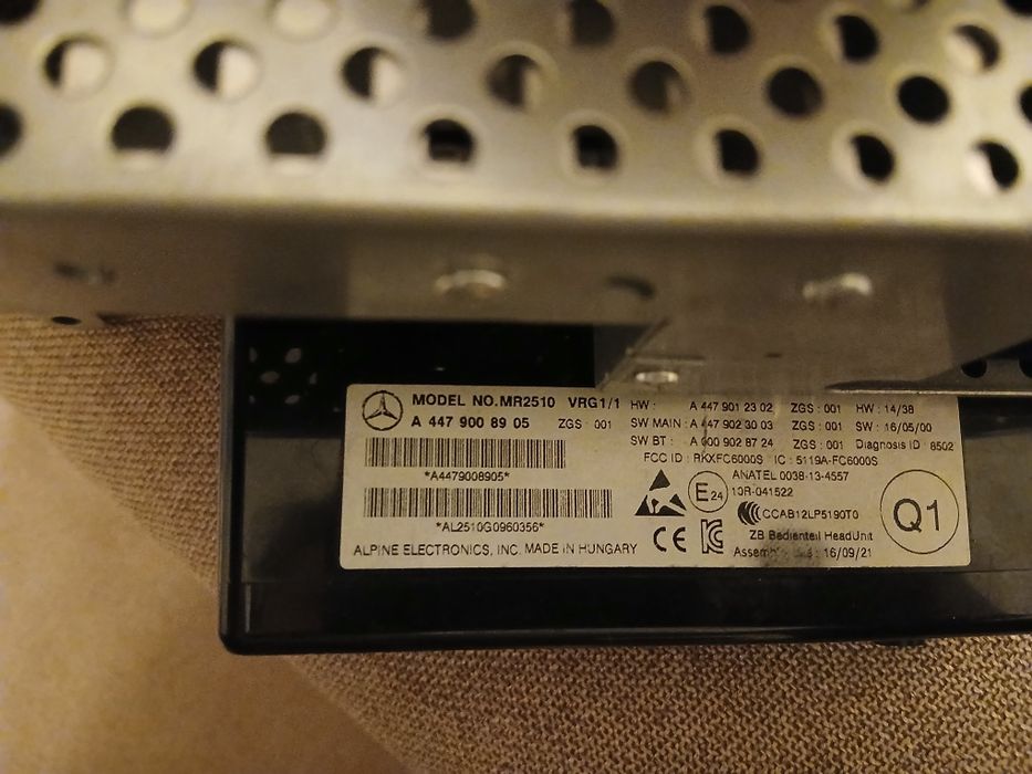 Автомагнітоли VW Golf 5/6 zenec, Bosh  VW radio , Mercedes  MR2510  Sprinter