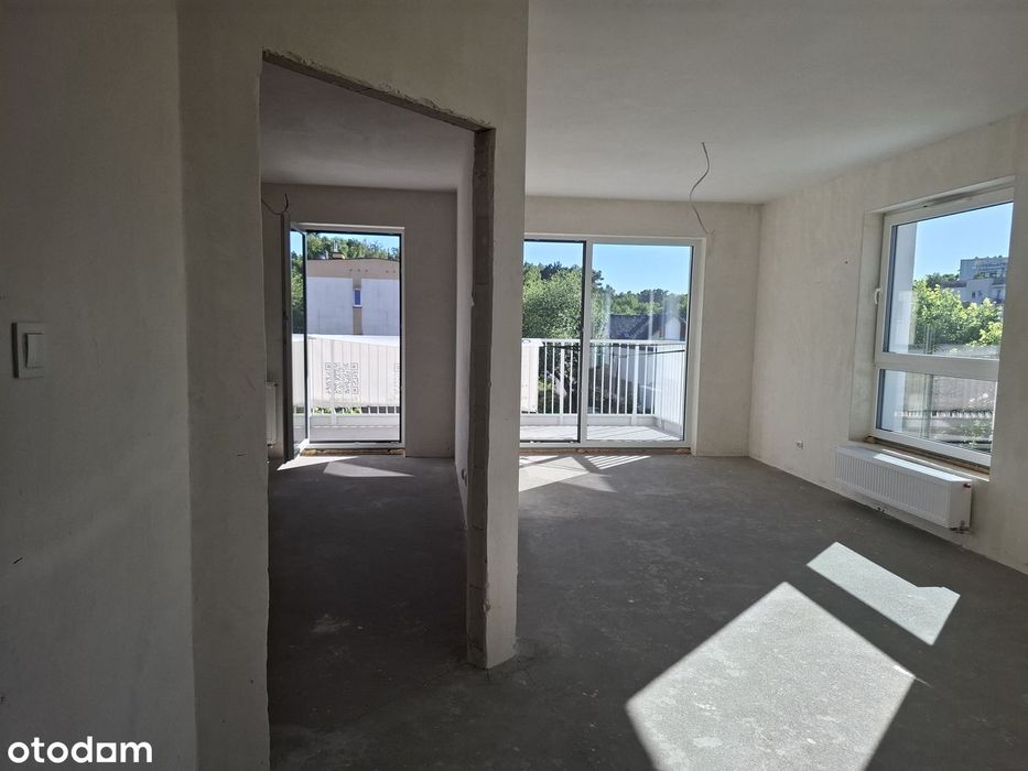 Narożne, słoneczne mieszkanie z balkonem 7,65m²