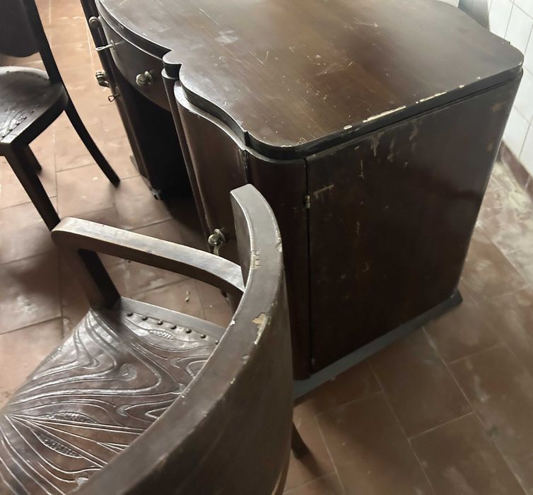 Conjunto de Quarto/Escritório Art Déco (Anos 30/40) – Secretária, cadeiras e armário