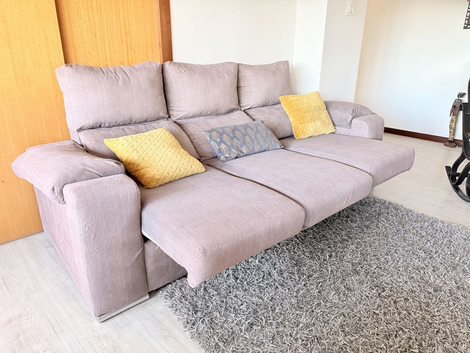 Sofa extensivel com costas reclinaveis